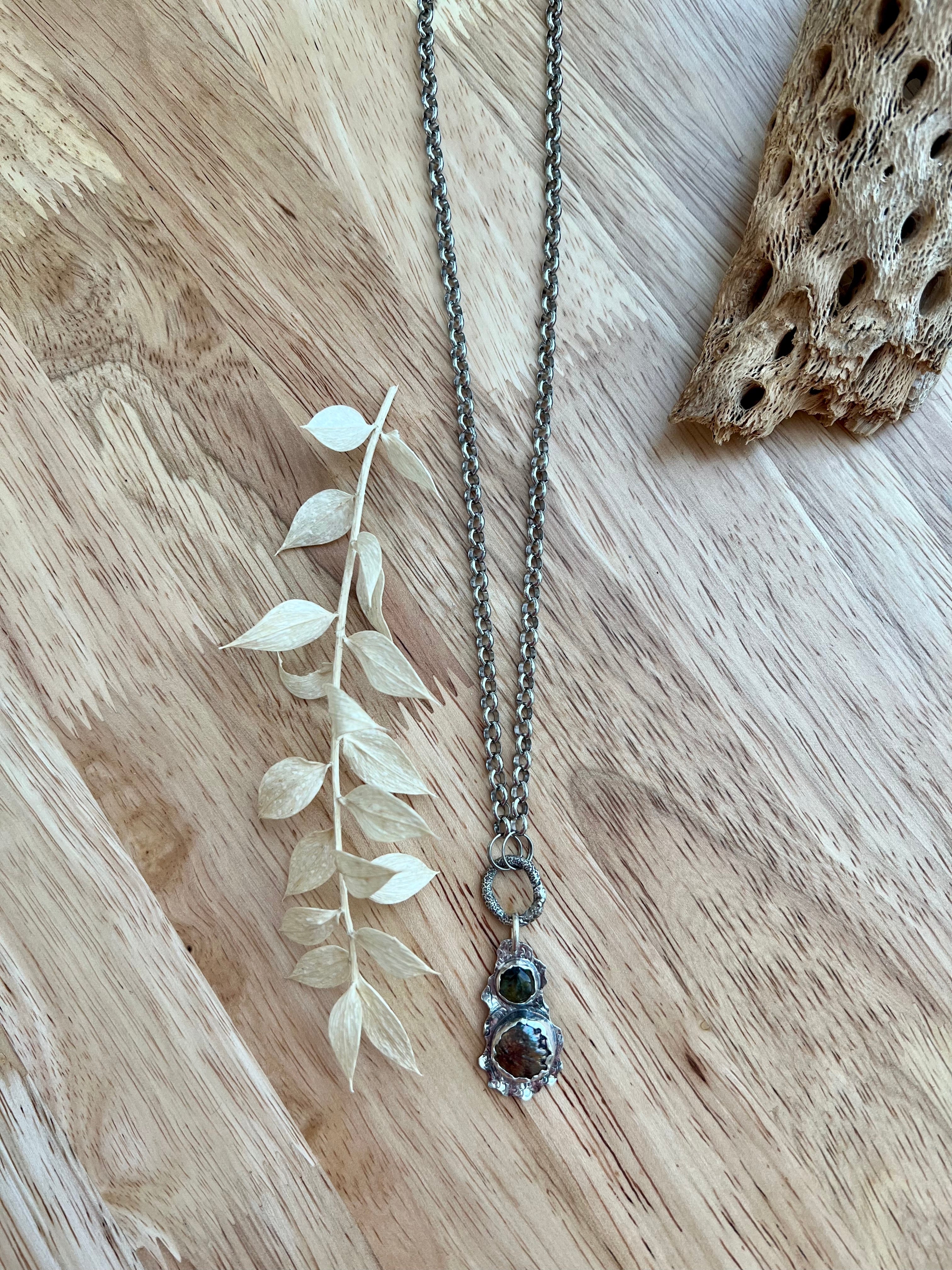 Labradorite and Dyed Pearl Necklace