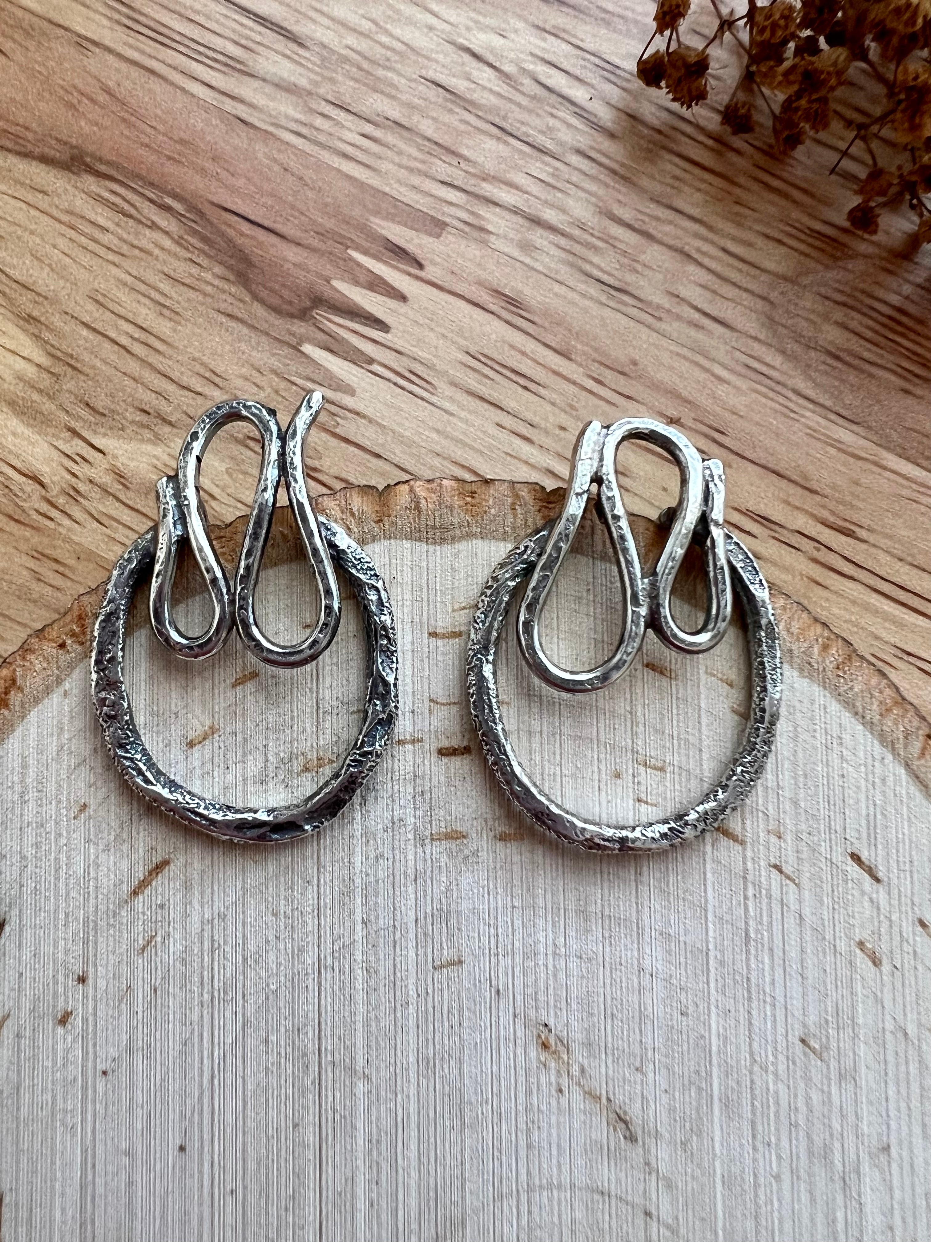 ánimo earrings