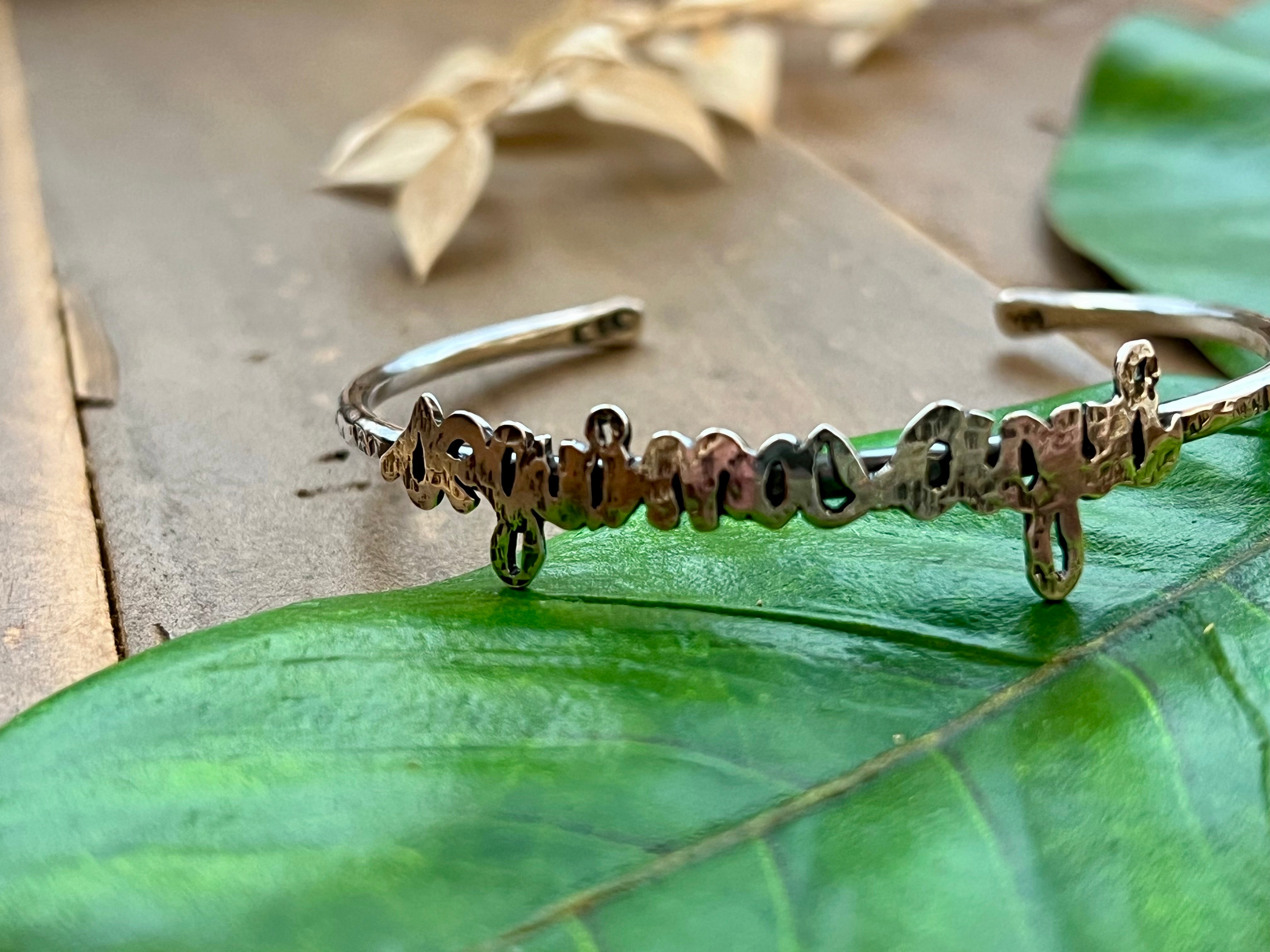 Seguimos Aquí - Sterling Silver Cuff
