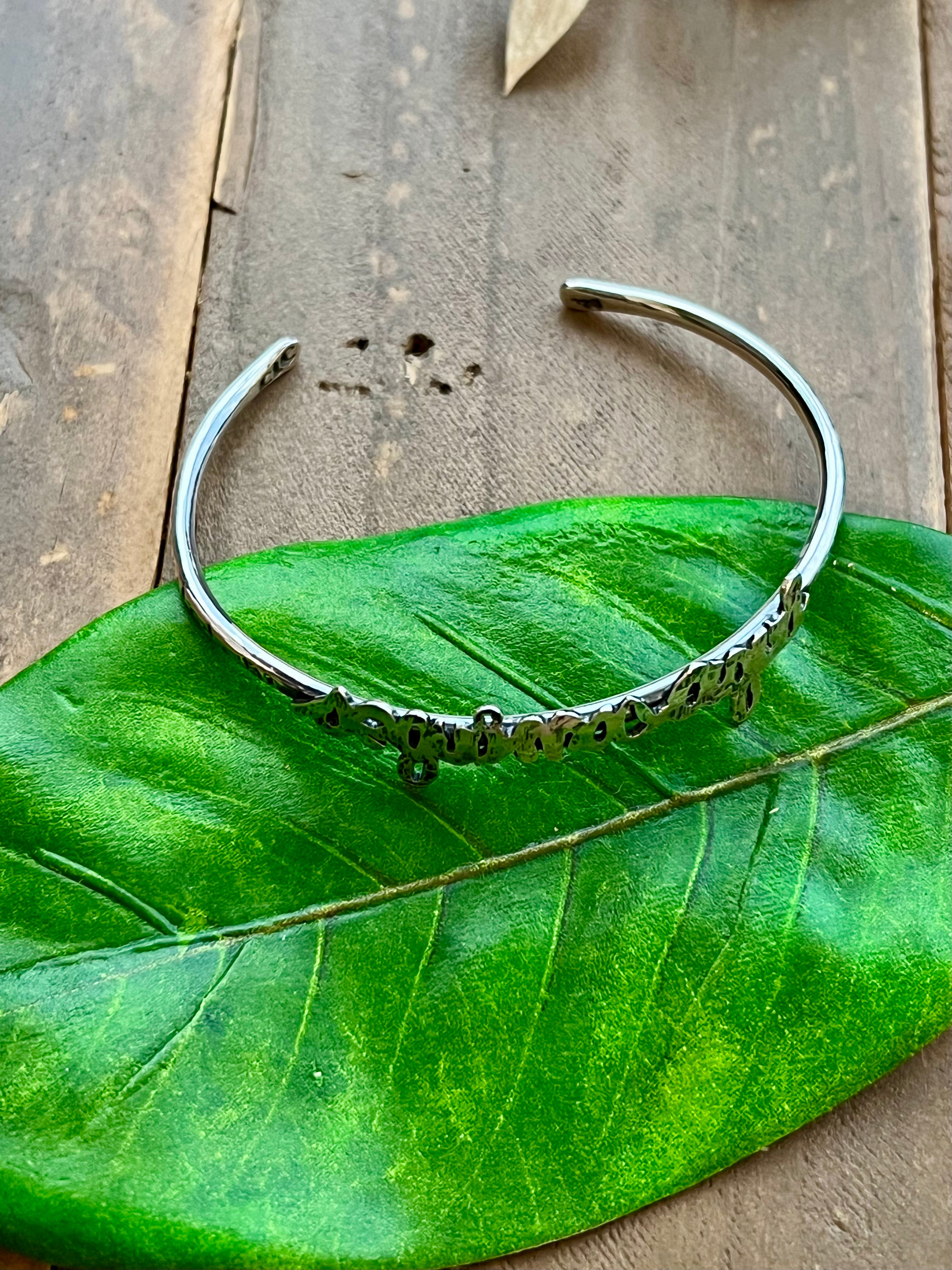 Seguimos Aquí - Sterling Silver Cuff