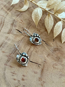 Corazón Gemstone Earrings